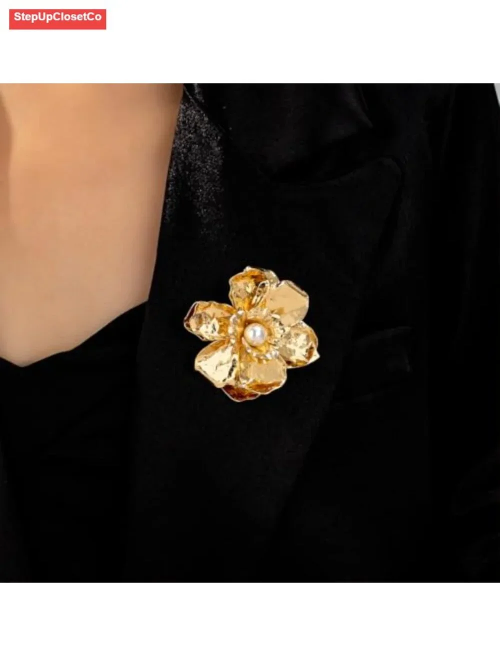 Large Vintage Boho Flower Pearl Brooch for Women, Gold Hammered Metal Floral